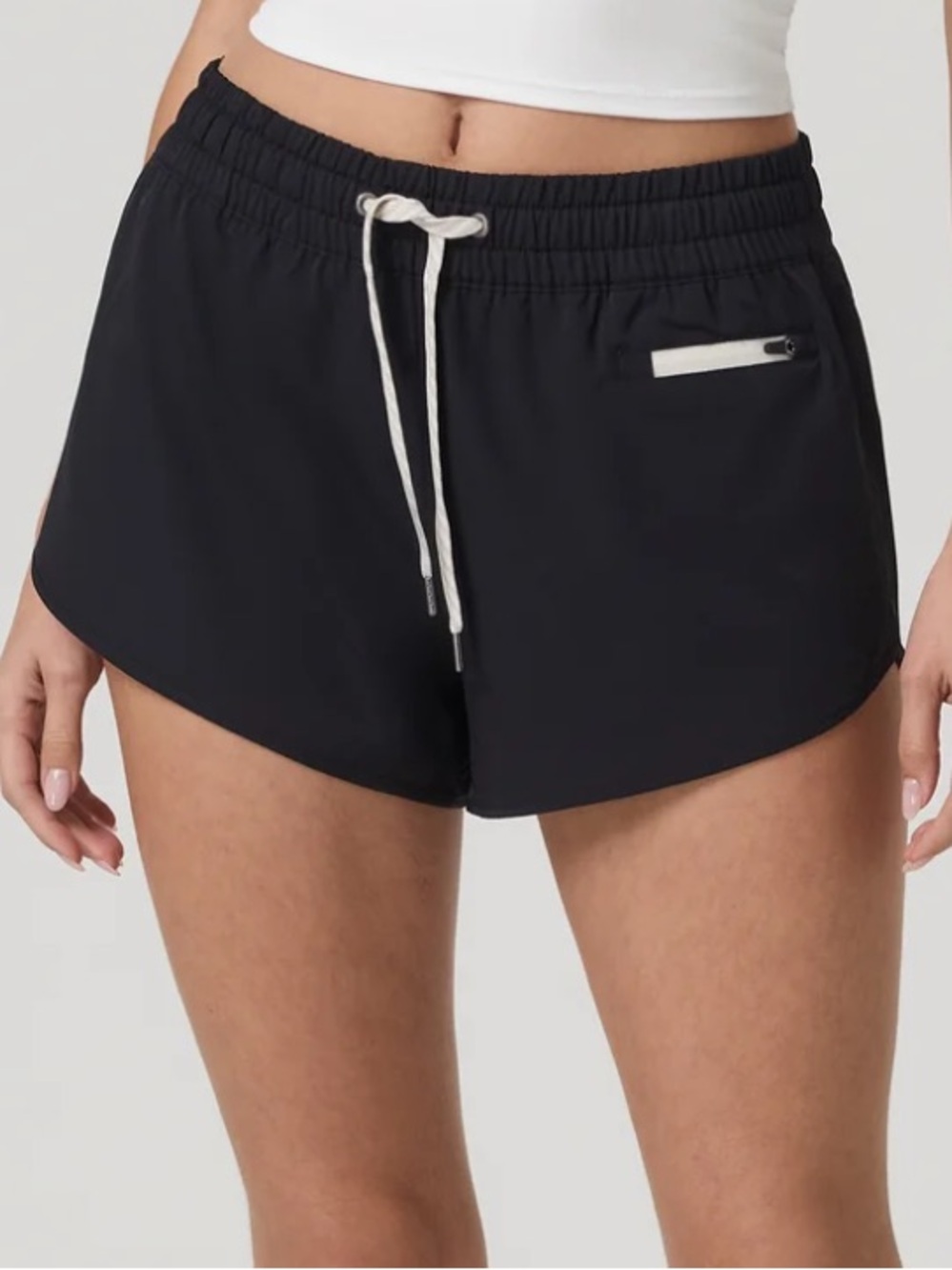 Vuori- Clementine 2.0 Shorts - Black - Small